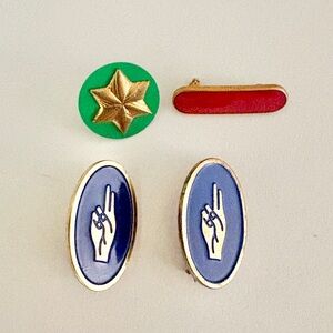 Vtg Girl Scout Brownie pins